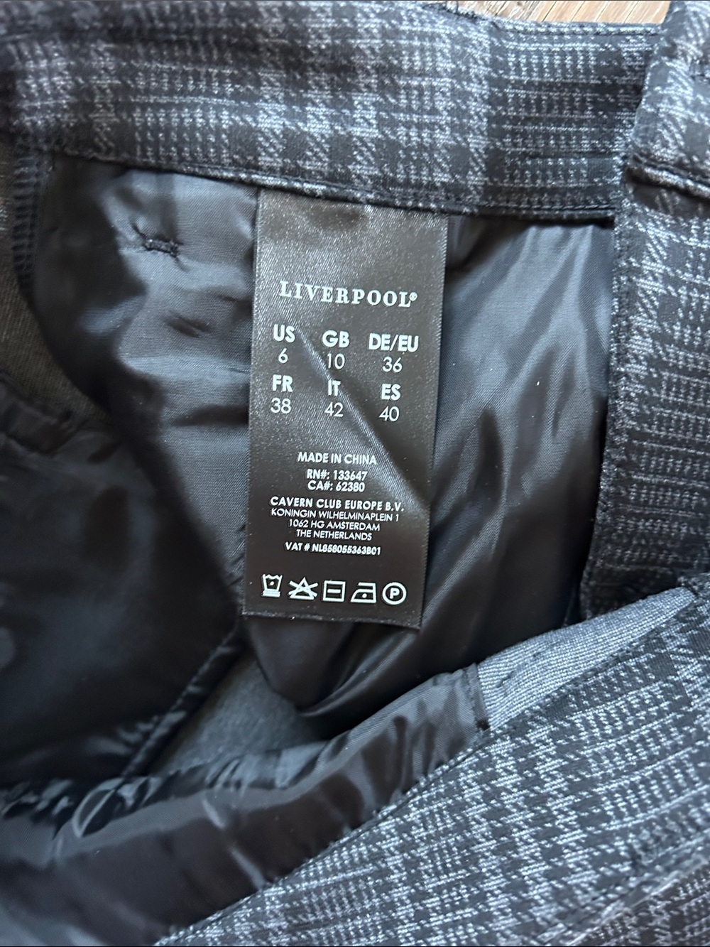 Liverpool Gray/Black Plaid Cropped Trousers - Picture 3 of 6
